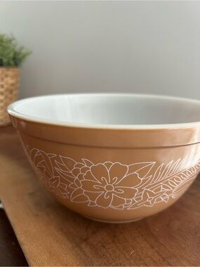 Vintage Pyrex Woodland Nesting Bowl 750 ml - Light Brown Mixing Bowl MINT